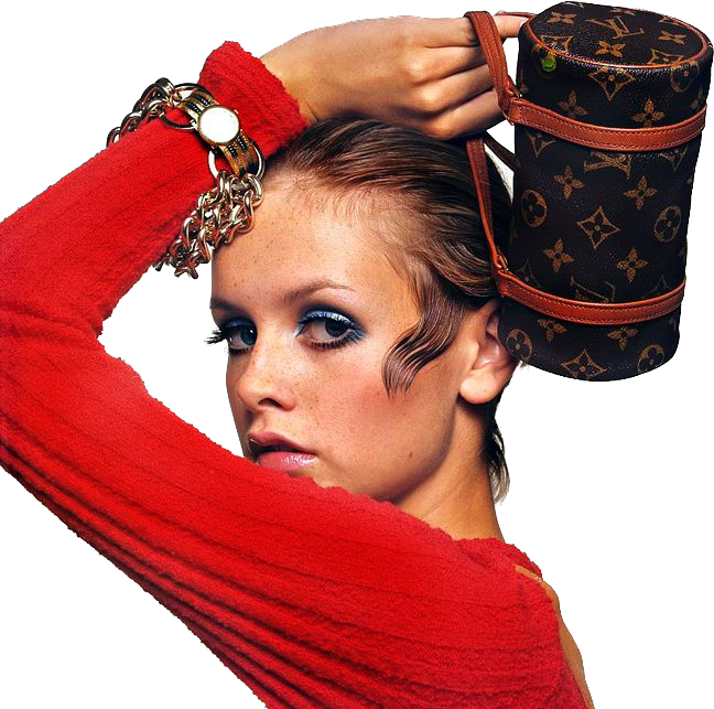 Twiggy recreating her Vogue cover with a vintage bag